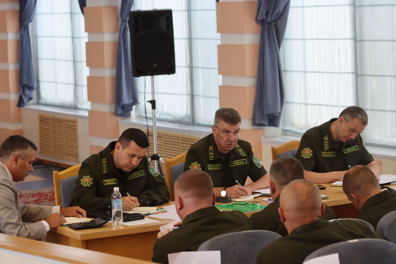В УЗКОМ ФОРМАТЕ