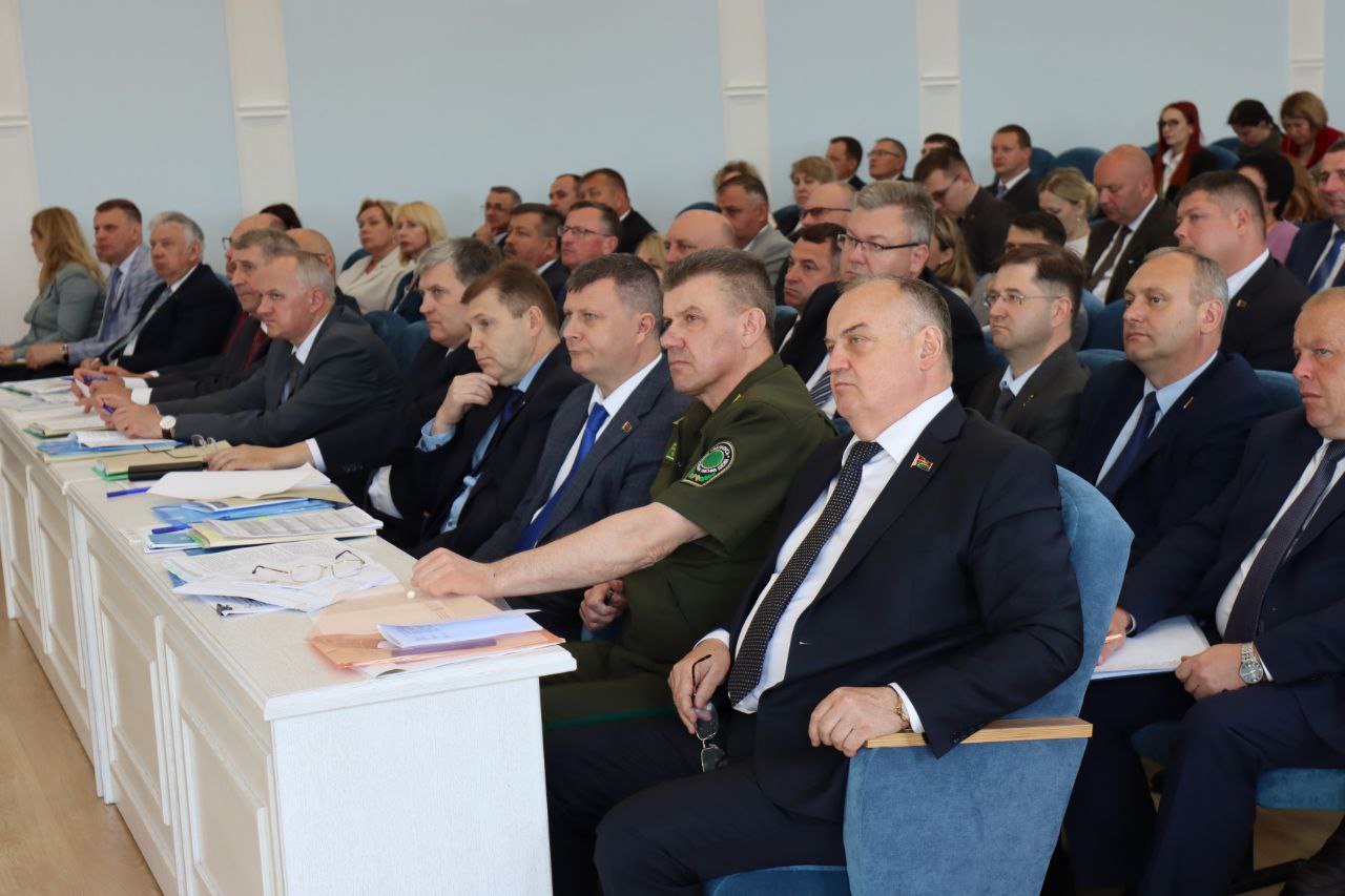 Министр лесного хозяйства ознакомился с производственной деятельностью Любанского лесхоза.